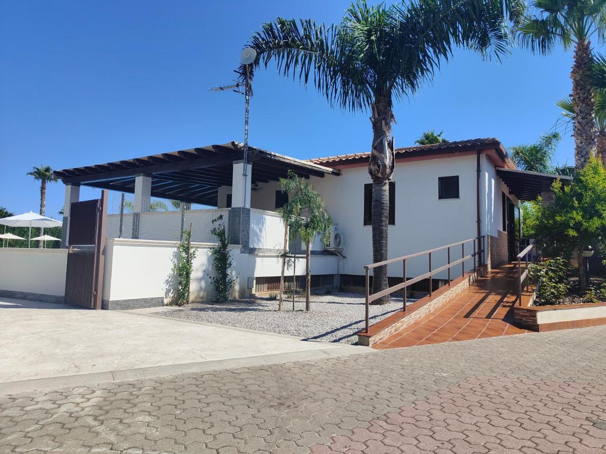 Residence Hydria Campofelice Di Roccella Bagian luar foto