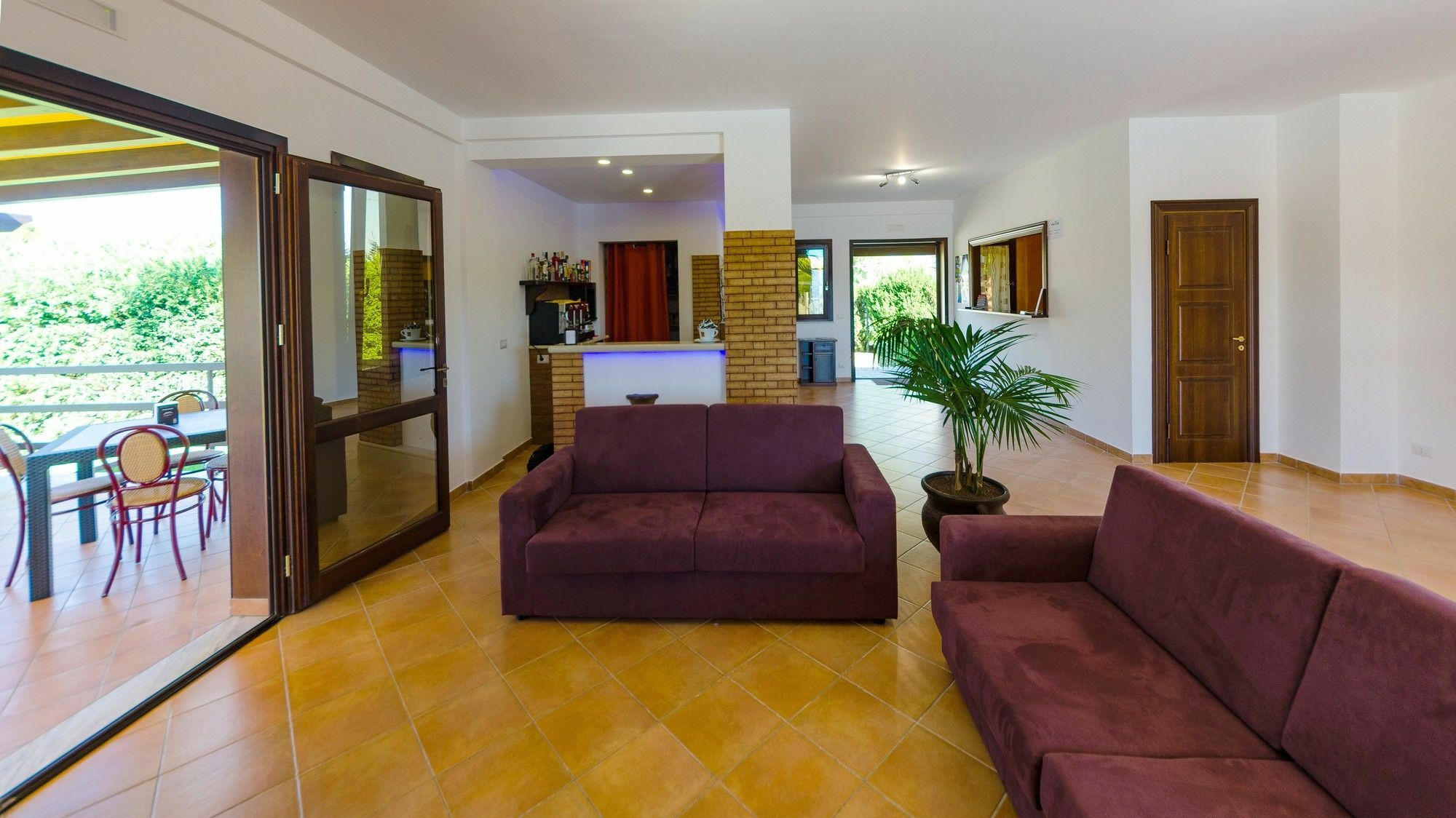 Residence Hydria Campofelice Di Roccella Bagian luar foto